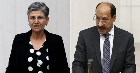 В Турции арестованы двое депутатов