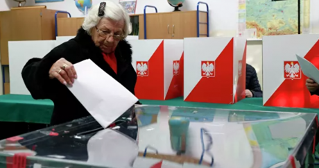 В Польше началось голосование во втором туре выборов президента