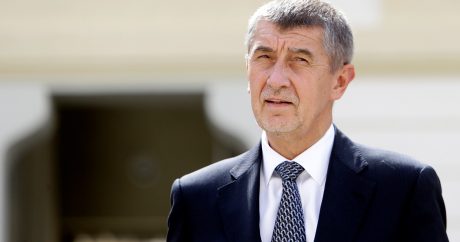 Премьер Чехии предложил расширить шенгенскую зону