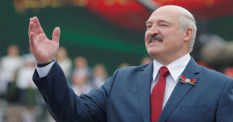 Лукашенко бессимптомно перенес коронавирус