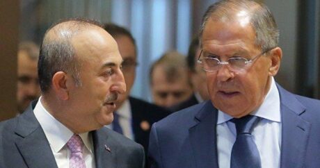 Лавров и Чавушоглу обсудили эскалацию на границе Азербайджана и Армении