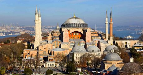 Айя-София официально стала мечетью