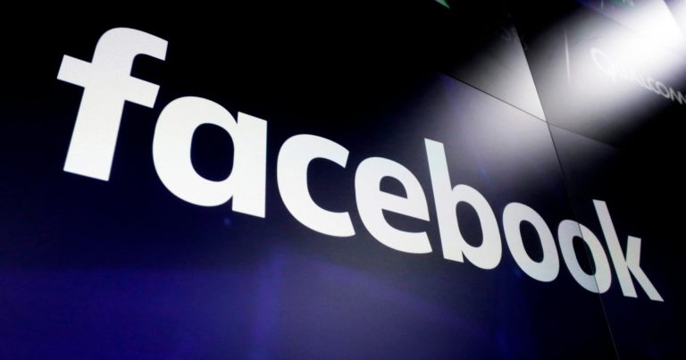 Эксперт посоветовал удалить Facebook с телефона