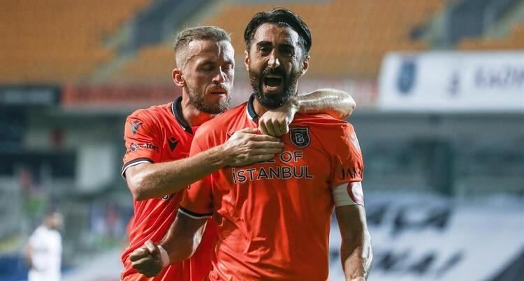 «Истамбул Башакшехир» стал чемпионом Турции по футболу
