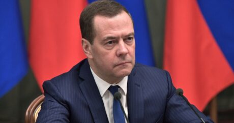 Медведев прокомментировал конфликт между Арменией и Азербайджаном