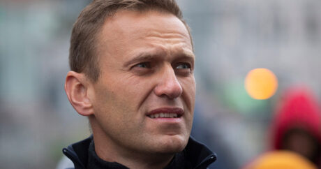 Самолет с Навальным вылетел в Германию