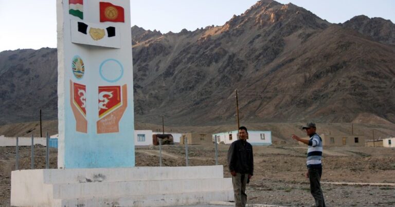 Произошла стрельба на границе Кыргызстана и Таджикистана, есть раненый