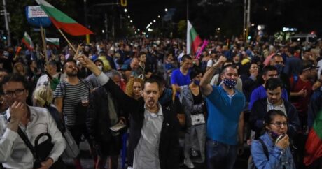 Участники антиправительственных протестов вновь перекрыли улицы Софии
