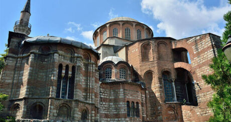 Турция превращает в мечеть известный православный монастырь Хора