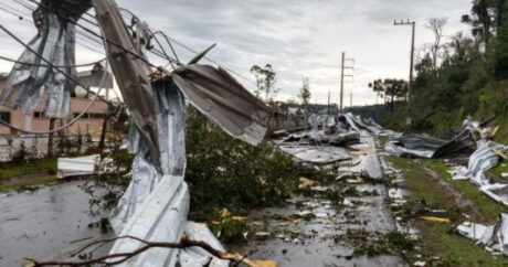16 человек пострадали в результате урагана на юге Бразилии