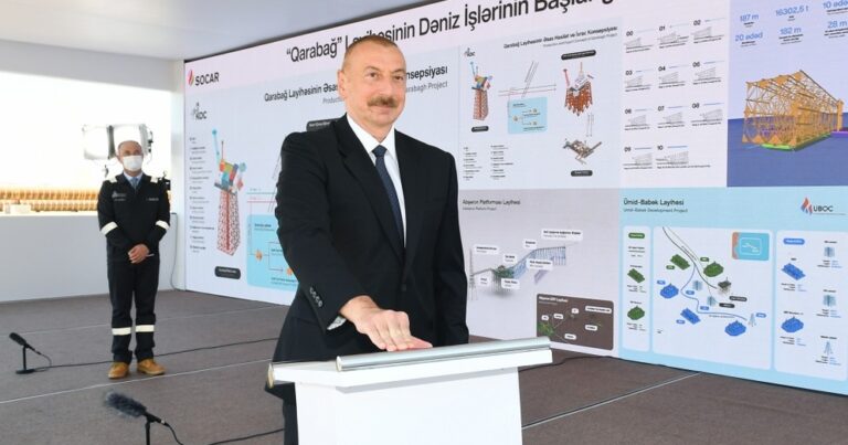 Ильхам Алиев принял участие в церемонии отправки в море опорного блока месторождения «Карабах»