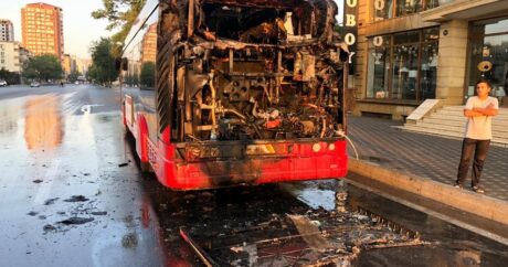 Второй автобус BakuBus сгорел за последние две недели