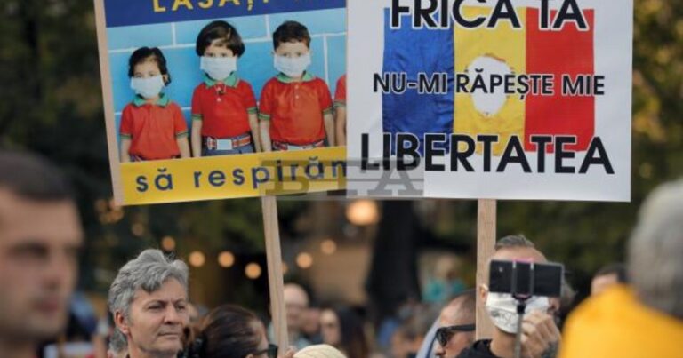 Акции протеста против ношения учениками масок в школах прошли в Румынии