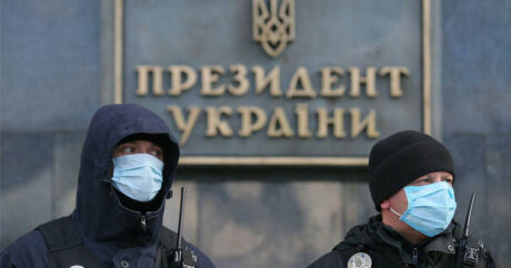 В Киеве задержали мужчину с гранатой у офиса президента Украины