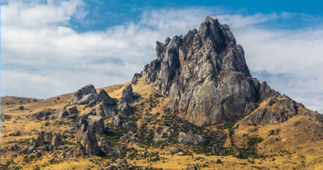 «Гора Бешбармаг» включена в список культурно-исторических памятников