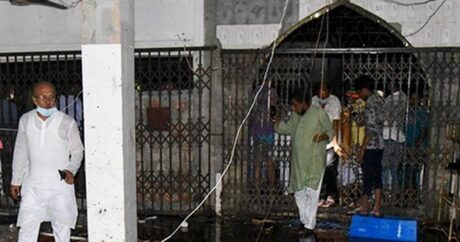 СМИ: При взрыве в мечети в Бангладеш погибли 11 человек