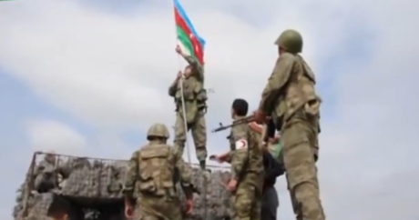 Наша армия водрузила флаг Азербайджана на освобожденных от оккупации территориях — ВИДЕО