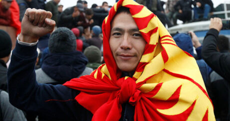 В Бишкеке отменили режим ЧП