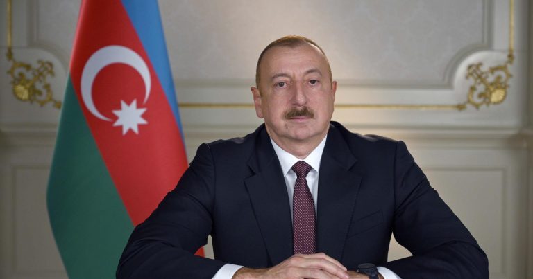 Ильхам Алиев: Сегодня Азербайджанская армия подняла Азербайджанский флаг в Мадагизе — ФОТО