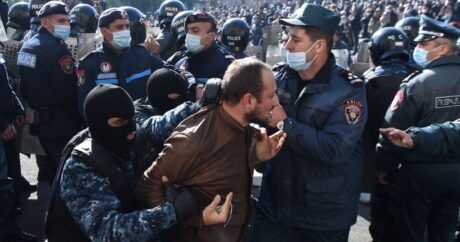В Ереване задержали 24 участника акции протеста
