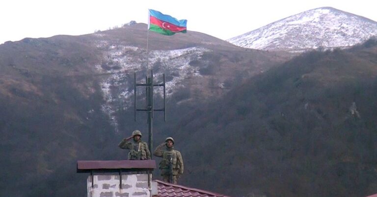В Кельбаджаре поднят Азербайджанский флаг