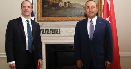 Главы МИД Турции и Британии обсудили Карабах