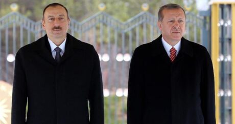 Президенты Азербайджана и Турции посетили Аллею шехидов