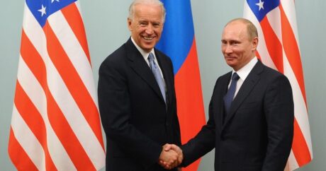 Путин поздравил Байдена с победой