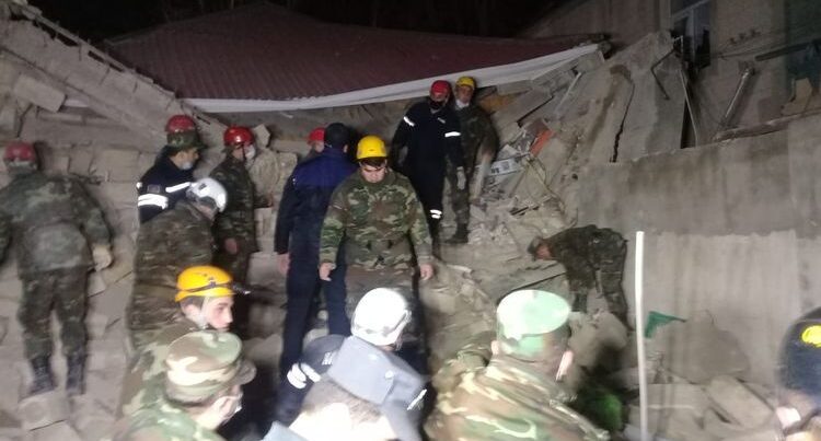 В Хырдалане произошел взрыв, из-под завалов извлечены 6 человек