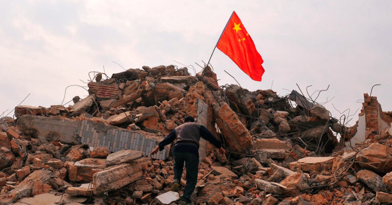Мощный взрыв произошел на химзаводе в Китае