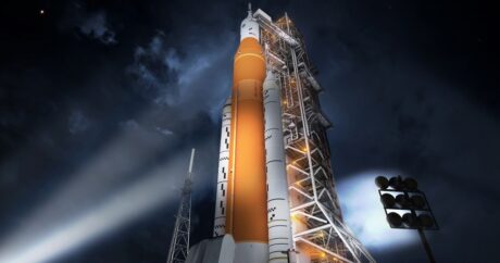 В NASA проведут испытания двигателей ракеты для полета к Луне