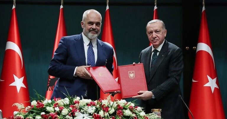 Турция нацелена на расширение экономического сотрудничества с Албанией