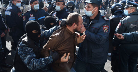 Полиция Армении начала задержания участников акции протеста в Ереване
