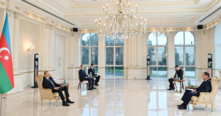 Президент Азербайджана принял верительные грамоты нового посла Беларуси