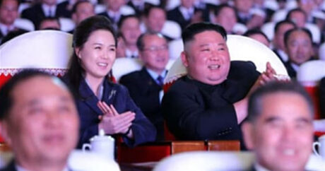 Жена Ким Чен Ына впервые за год появилась на публике
