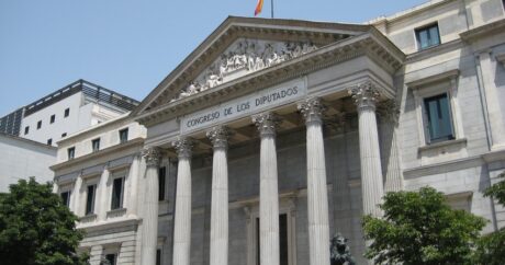 Парламент Испании рассмотрит предложение о лишении короля неприкосновенности