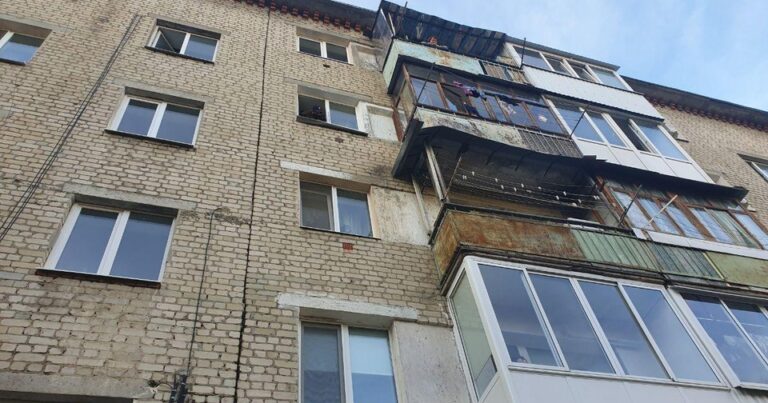 В Баку 80-летняя женщина сбросилась с 4-го этажа