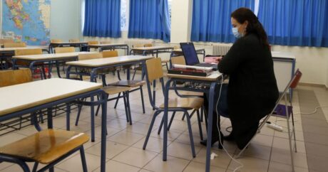 Минобразования Азербайджана закрыло на карантин 13 школ