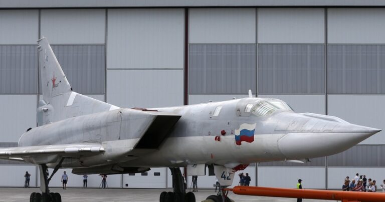 Трое военных погибли в результате инцидента на аэродроме в России