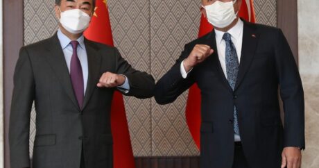 Главы МИД Китая и Турции провели встречу в Анкаре