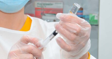 В Азербайджане от коронавируса вакцинировались более 482 тыс. человек