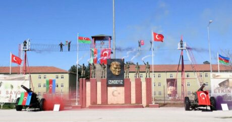 Азербайджанские военнослужащие успешно завершили курс обучения в Турции
