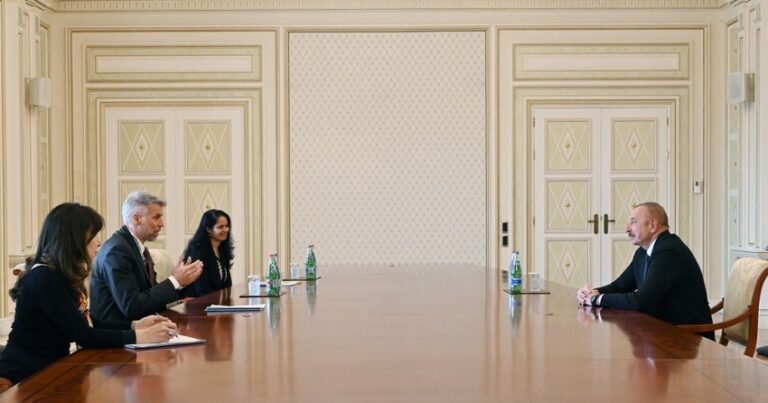 Президент Азербайджана принял регионального директора Всемирного банка
