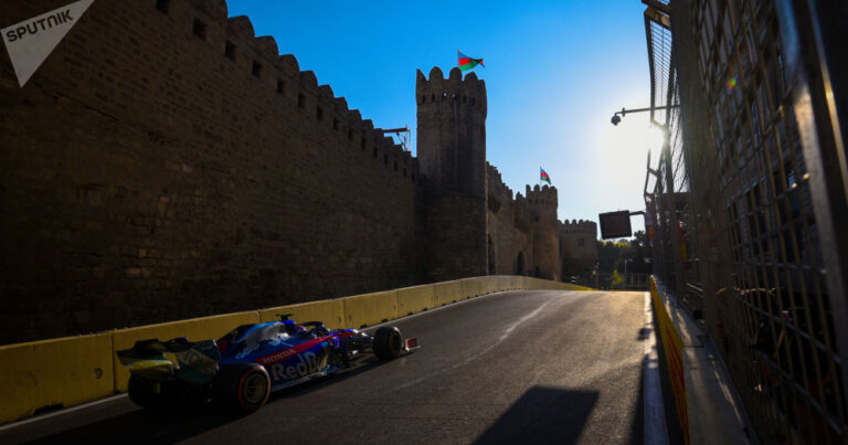 Организаторы гонок «Формулы-1» в Баку обратились к автомобилистам