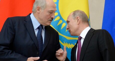 Путин и Лукашенко в беседе по телефону обсудили ситуацию в Карабахе
