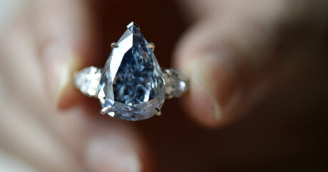 Кольцо с самым крупным бриллиантом Австралии продали за рекордные $965 тыс.
