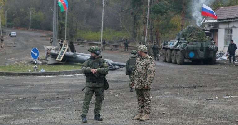 В чем состоит миссия российских миротворцев в Карабахе?