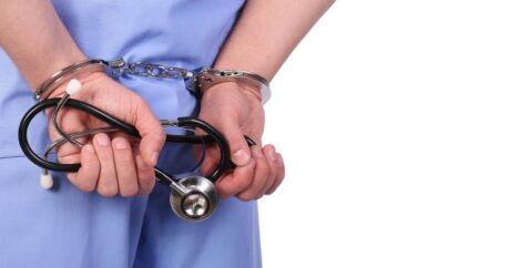В Азербайджане за коррупцию задержан еще один врач