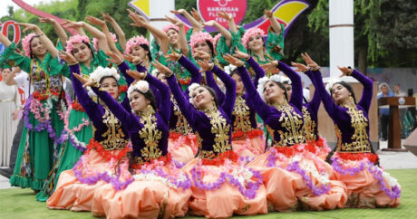 В Узбекистане проходит Международный фестиваль цветов – ФОТО