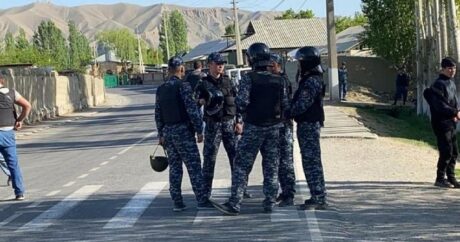 Кыргызстан эвакуировал более 27 тысяч жителей из зоны конфликта на границе
